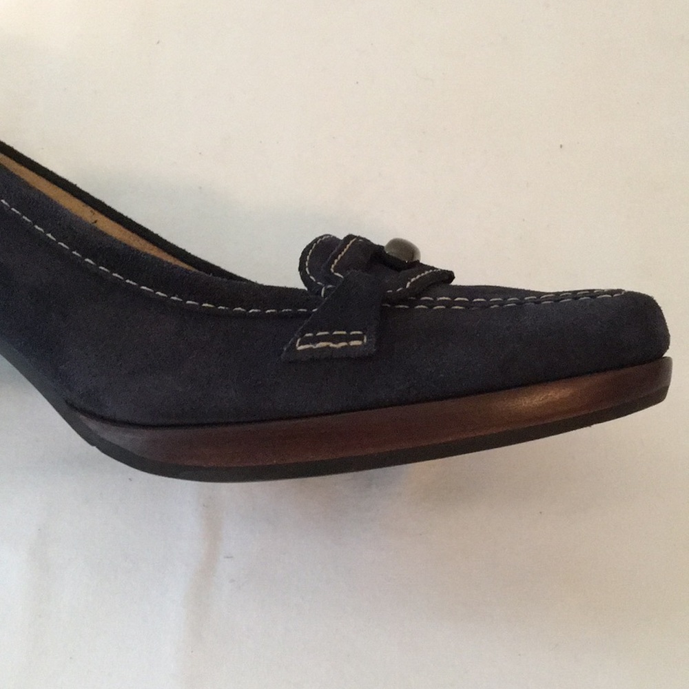 EUC Talbots Blue Suede Heels. Sz9.5 - Picture 7 of 7